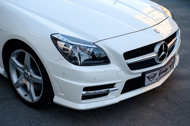 auto mercedes.jpg